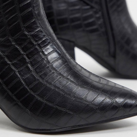 ASOS Wide heel ankle boot - Picture 9 of 9